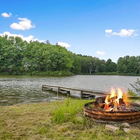 Lakefront Paradise 4 Bedroom Home W Direct Lake Access, Pets Ok Traverse City Exterior photo