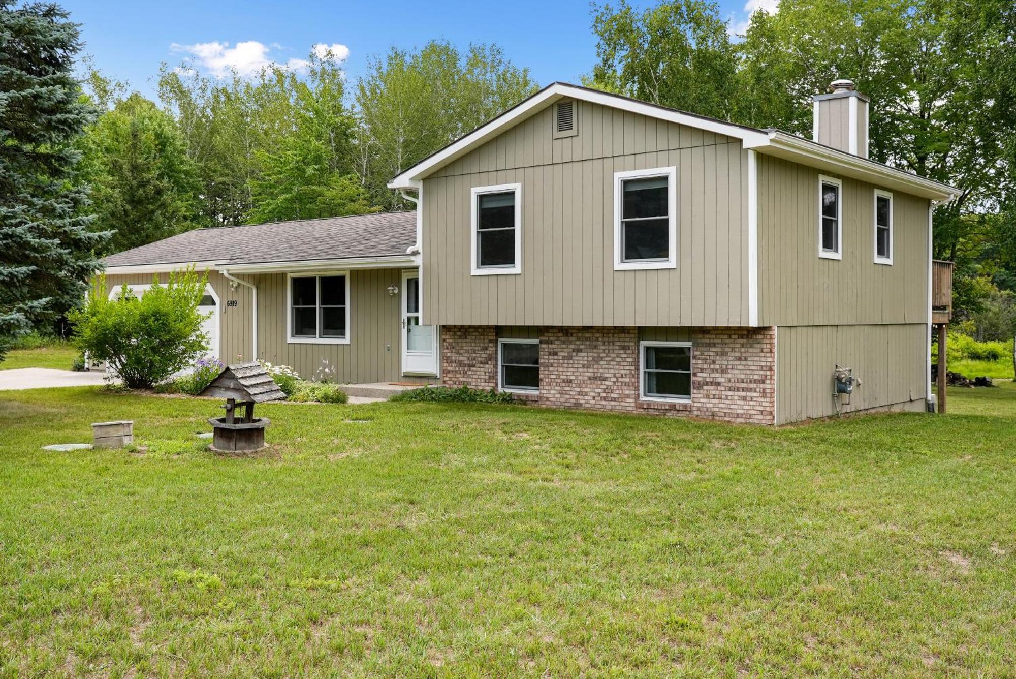 Lakefront Paradise 4 Bedroom Home W Direct Lake Access, Pets Ok Traverse City Exterior photo