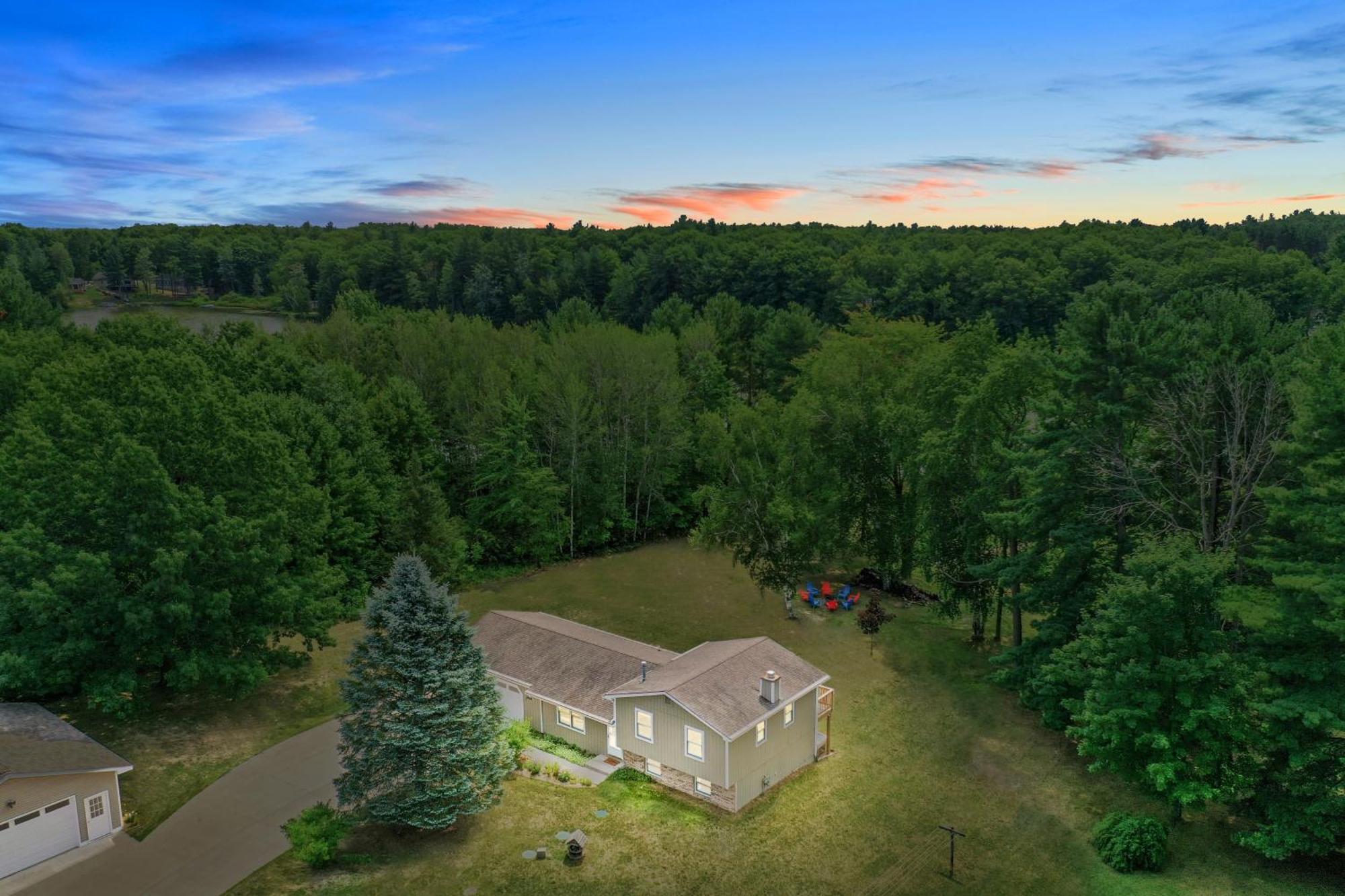 Lakefront Paradise 4 Bedroom Home W Direct Lake Access, Pets Ok Traverse City Exterior photo