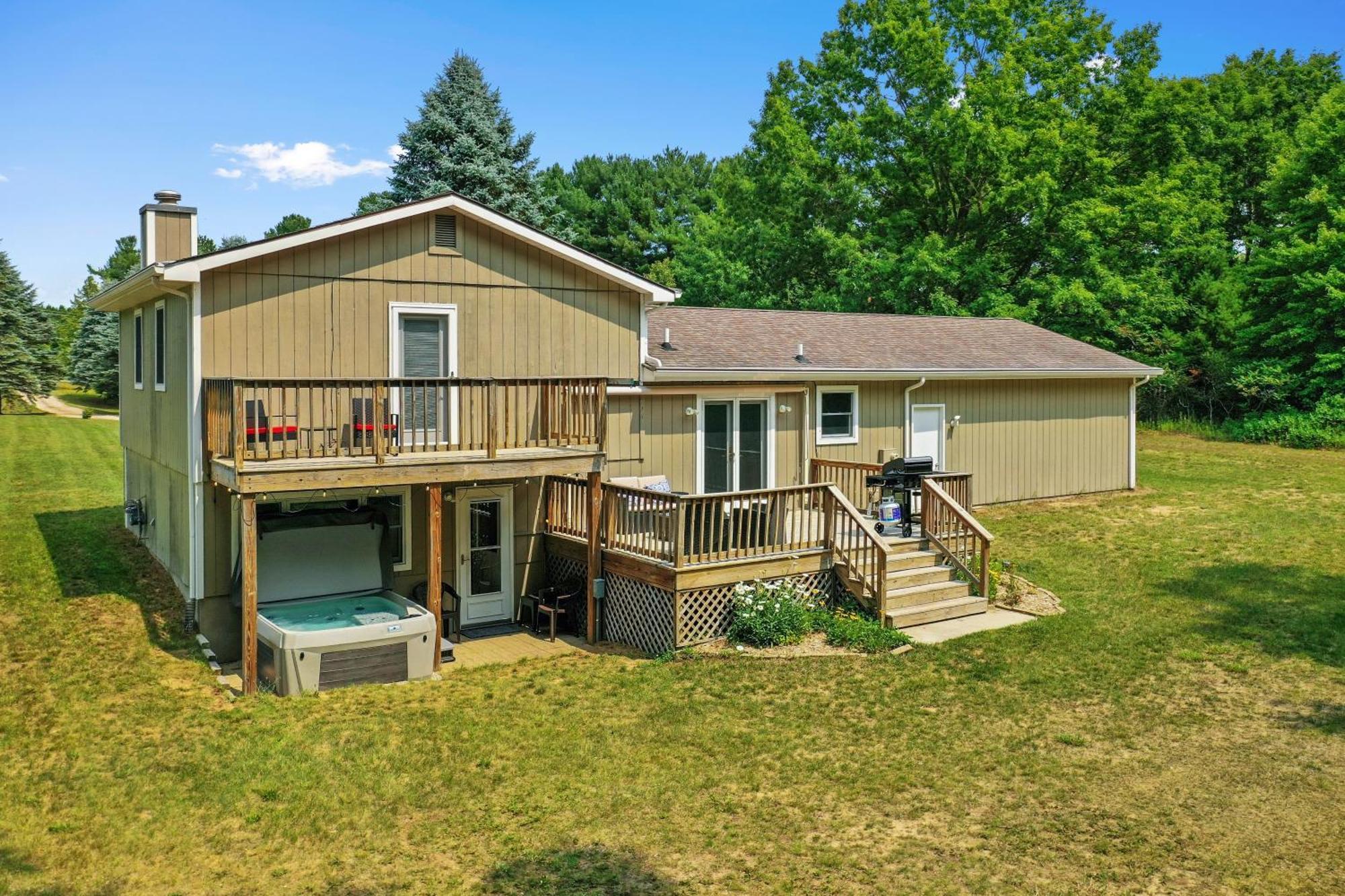 Lakefront Paradise 4 Bedroom Home W Direct Lake Access, Pets Ok Traverse City Exterior photo