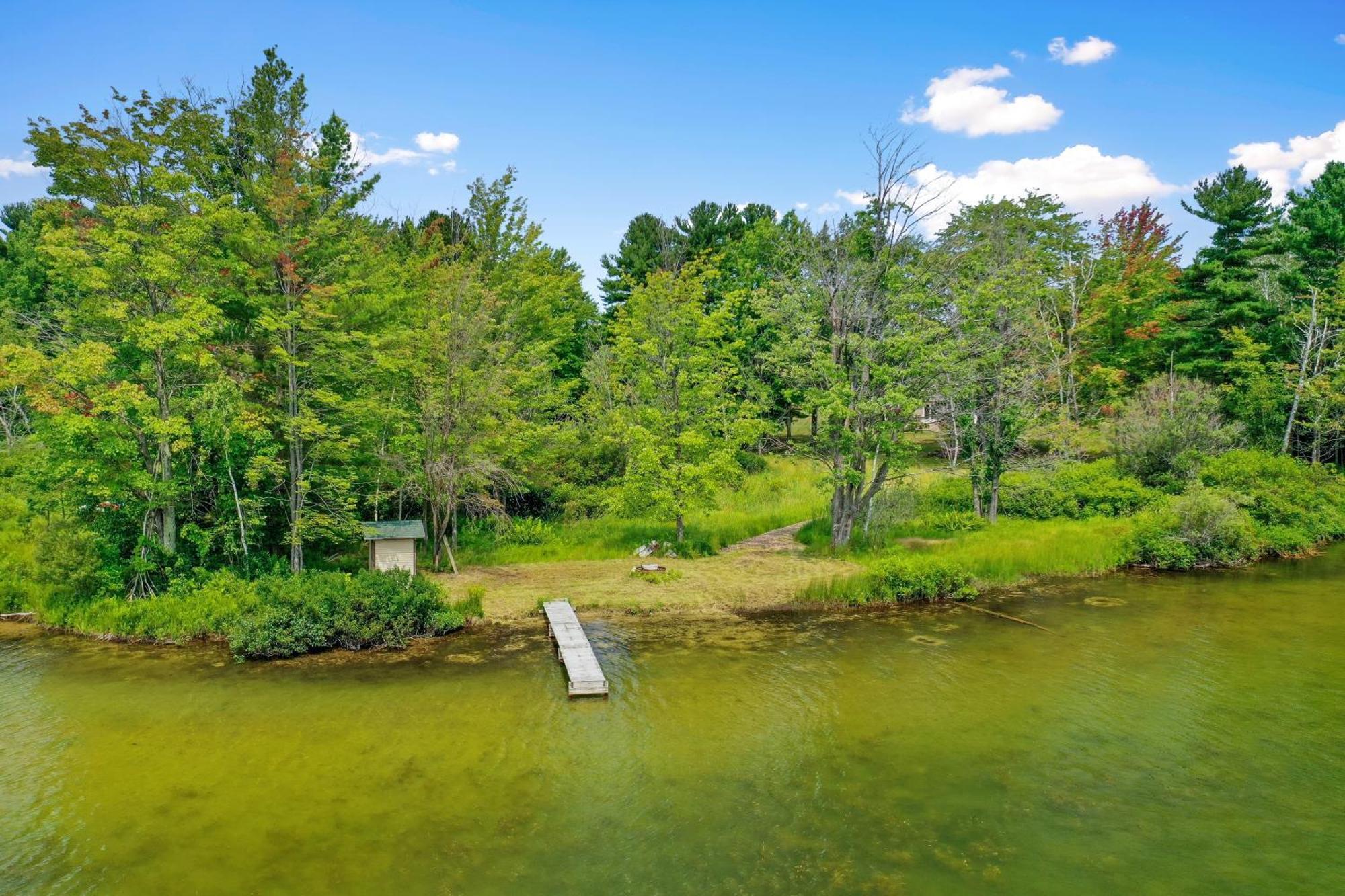 Lakefront Paradise 4 Bedroom Home W Direct Lake Access, Pets Ok Traverse City Exterior photo